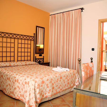 Ele Santabarbara Hotel Кастиеха де ла Куеста Екстериор снимка